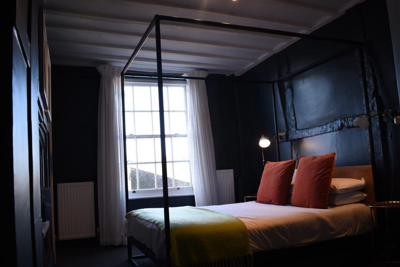 Bed and Breakfast Whitehouse Rye Exteriér fotografie The bedroom at The Old House